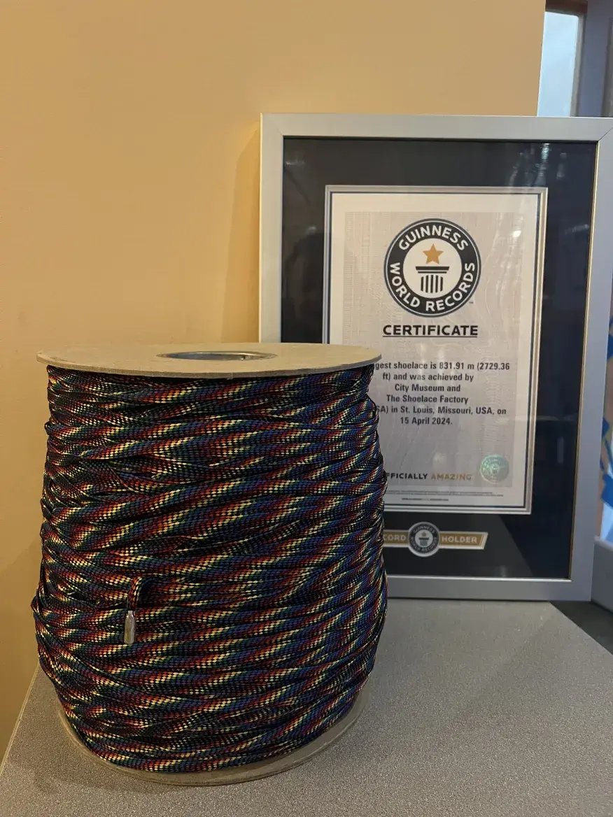 Shoelace-with-Certificate-Photo-rotated